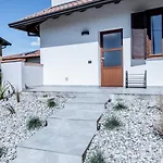 Kibilu - Tabor Garden Retreat Jacuzzi Esterna Vicino Al Maggiore 公寓 *