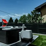 Kibilu - Tabor Garden Retreat Jacuzzi Esterna Vicino Al Maggiore *