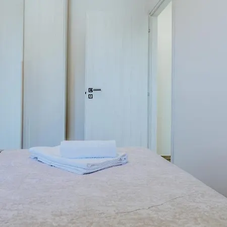 Kibilu - Tabor Garden Retreat Jacuzzi Esterna Vicino Al Maggiore Appartement *